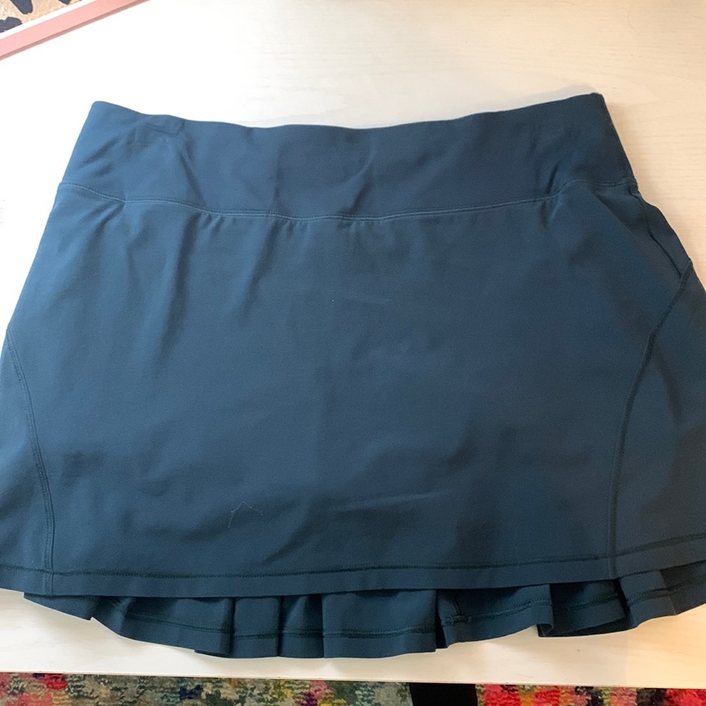 Womens Lulu Lemon Pleated skirt